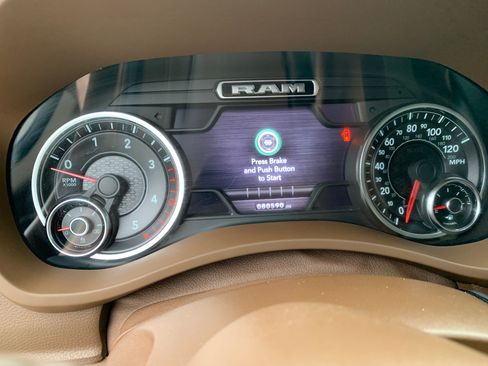Used 2021 RAM 3500 Laramie AWD/4WD image 8