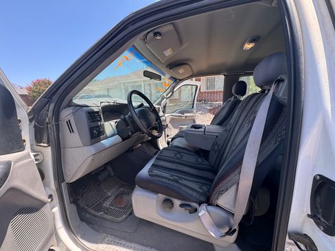 Used 2001 Ford F250 4x4 SuperCab Super Duty image 9