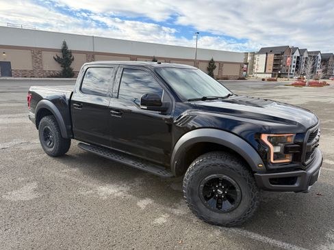 Used 2018 Ford F150 Raptor w/ Equipment Group 802A Luxury image 4