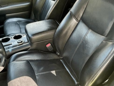 Used 2015 Nissan Pathfinder SL w/ SL Tech Package FWD image 10