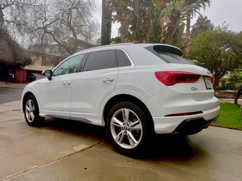 Used 2020 Audi Q3 2.0T Premium w/ Convenience Package image 2