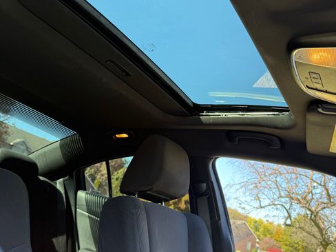 Used 2012 Dodge Charger SXT w/ Rallye Appearance Group image 14