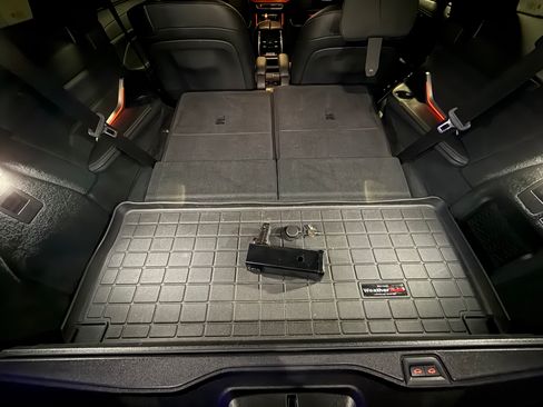 Used 2021 BMW X7 M50i image 14