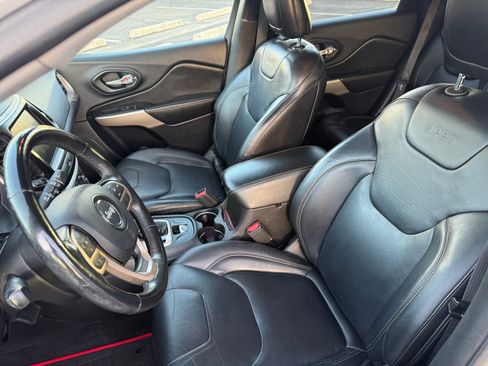 Used 2017 Jeep Cherokee High Altitude FWD image 11