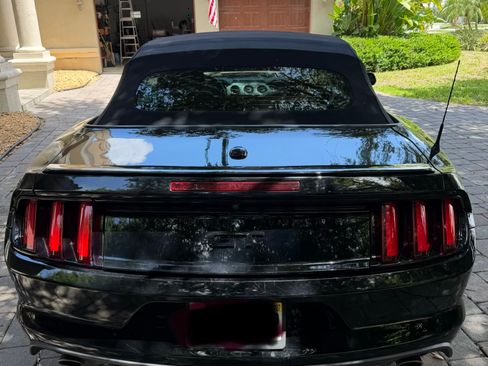 Used 2016 Ford Mustang GT Premium w/ Black Accent Package RWD image 8