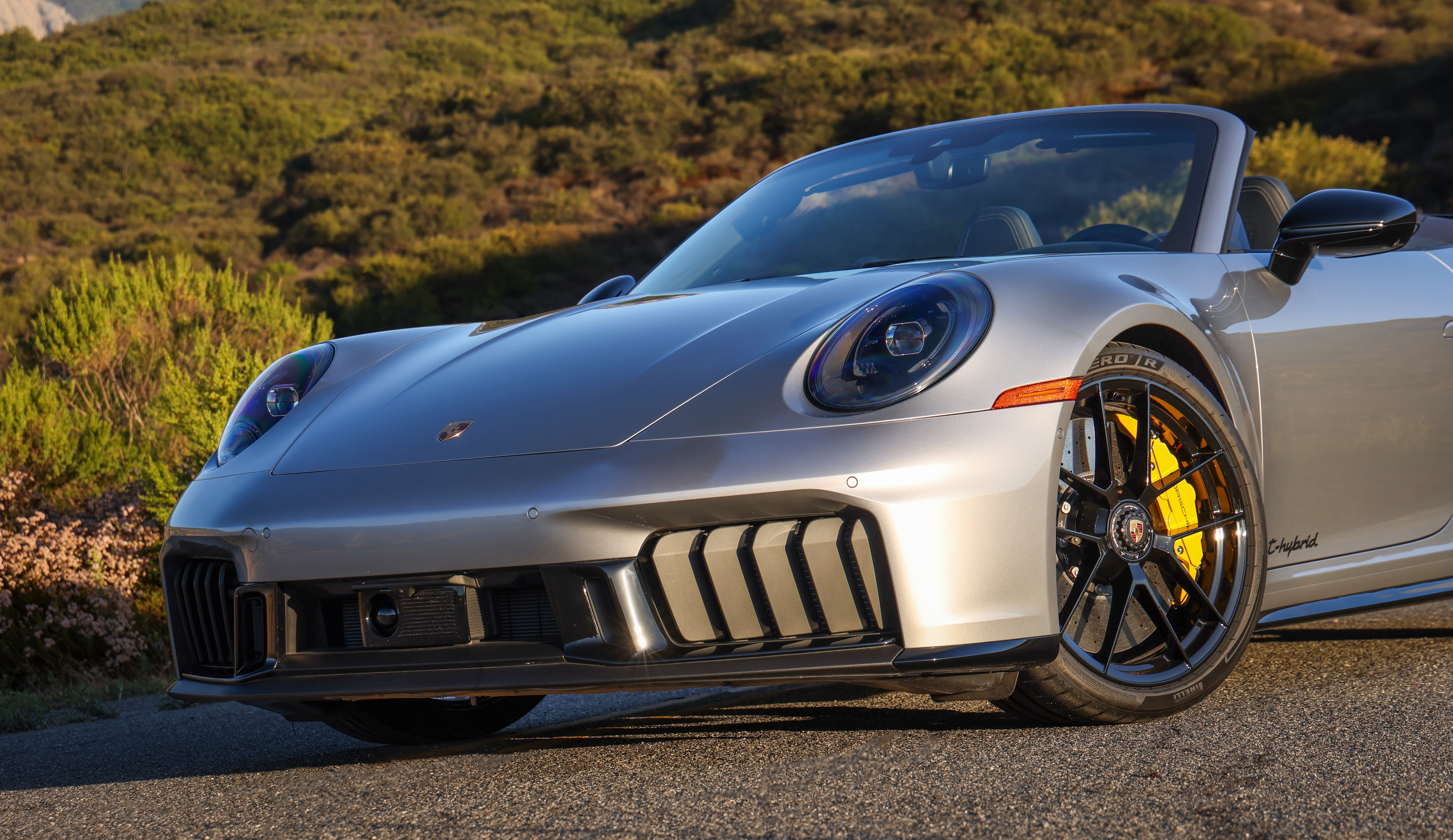 Used 2025 Porsche 911 GTS image 4