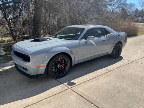 Used 2022 Dodge Challenger R/T Scat Pack RWD image 4