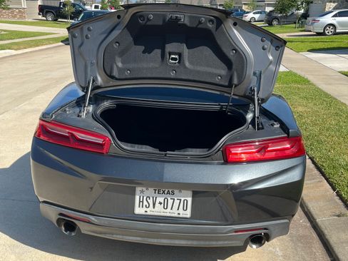 Used 2016 Chevrolet Camaro LT RWD image 26