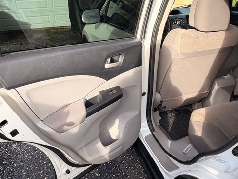 Used 2013 Honda CR-V LX image 22