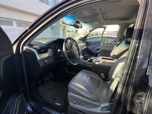 Used 2016 Chevrolet Suburban LT image 18
