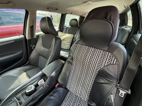 Used 2006 Volvo XC70 Ocean Race Edition image 6