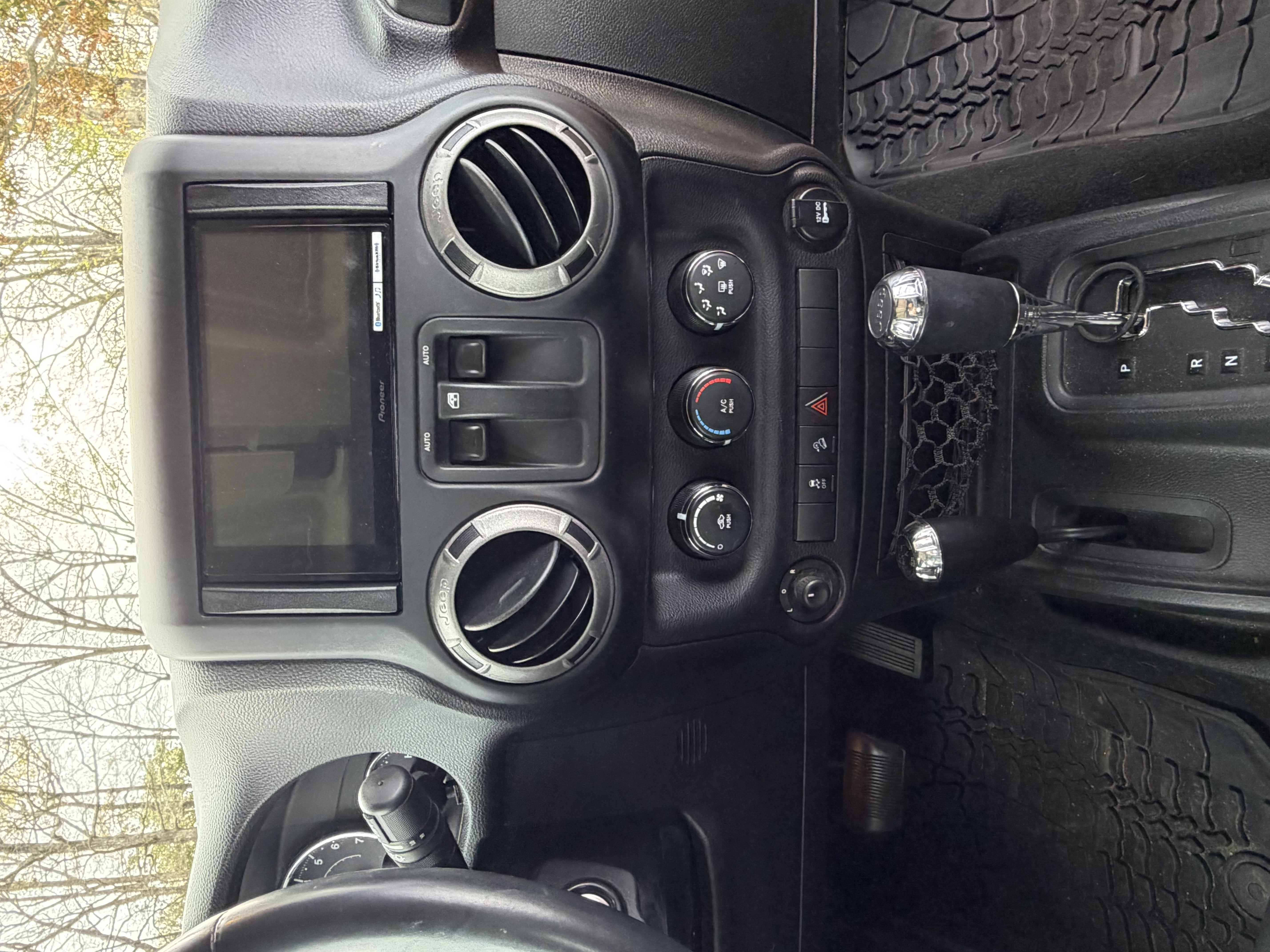 Used 2014 Jeep Wrangler Sport w/ Quick Order Package 24S AWD/4WD image 12