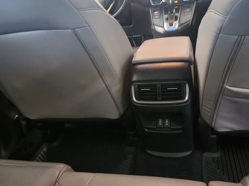 Used 2018 Honda CR-V Touring image 13