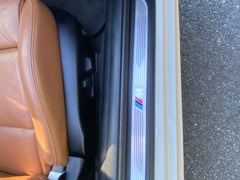 Used 2012 BMW 335i Convertible image 14