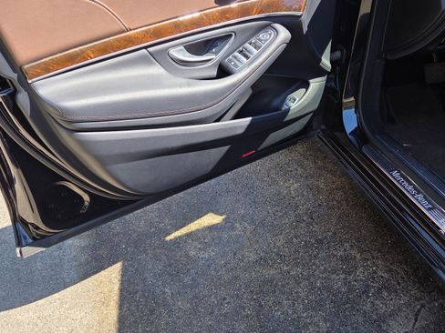 Used 2016 Mercedes-Benz S 550 4MATIC Sedan image 9