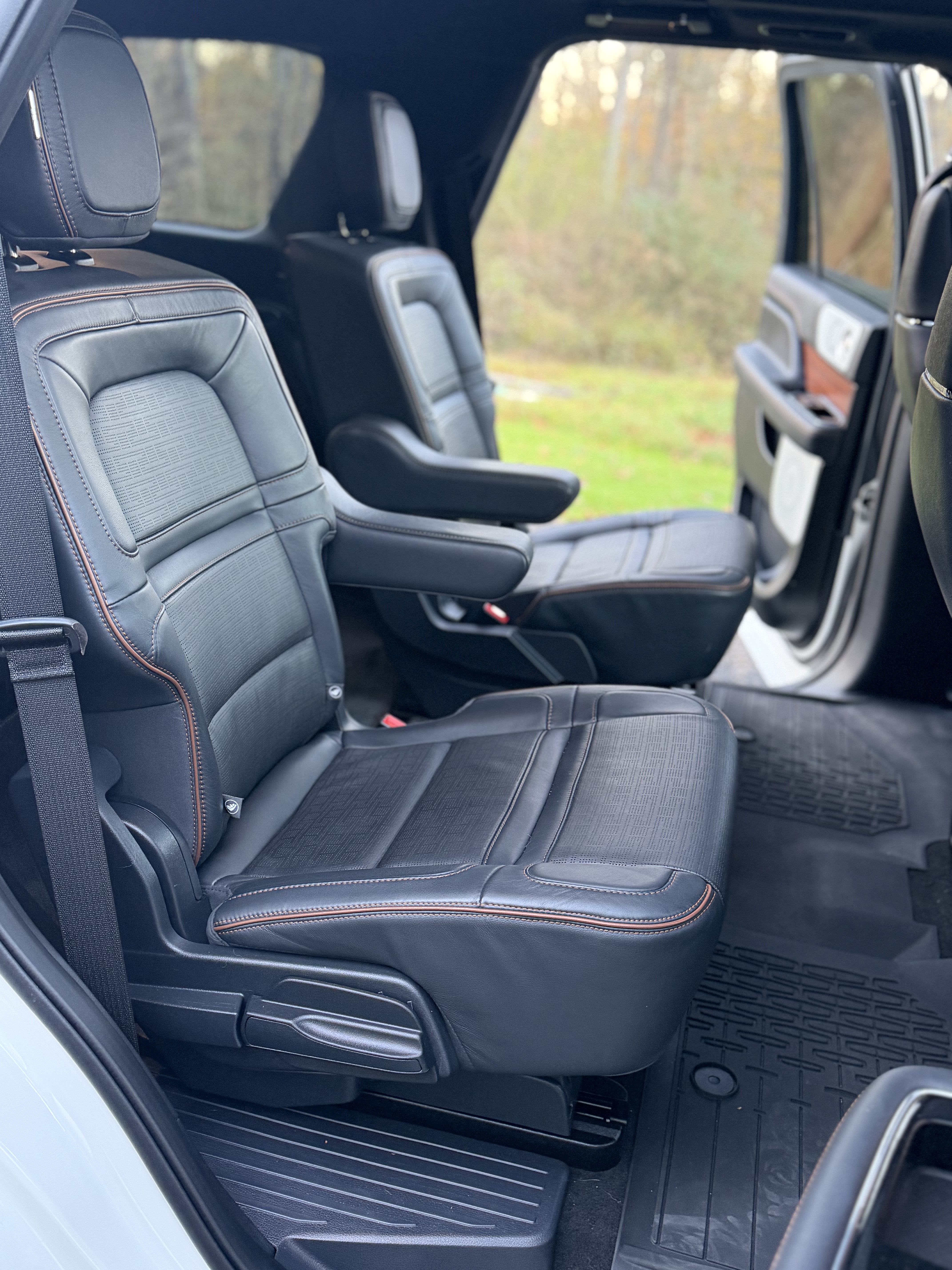 Used 2023 Lincoln Navigator Black Label AWD/4WD image 12