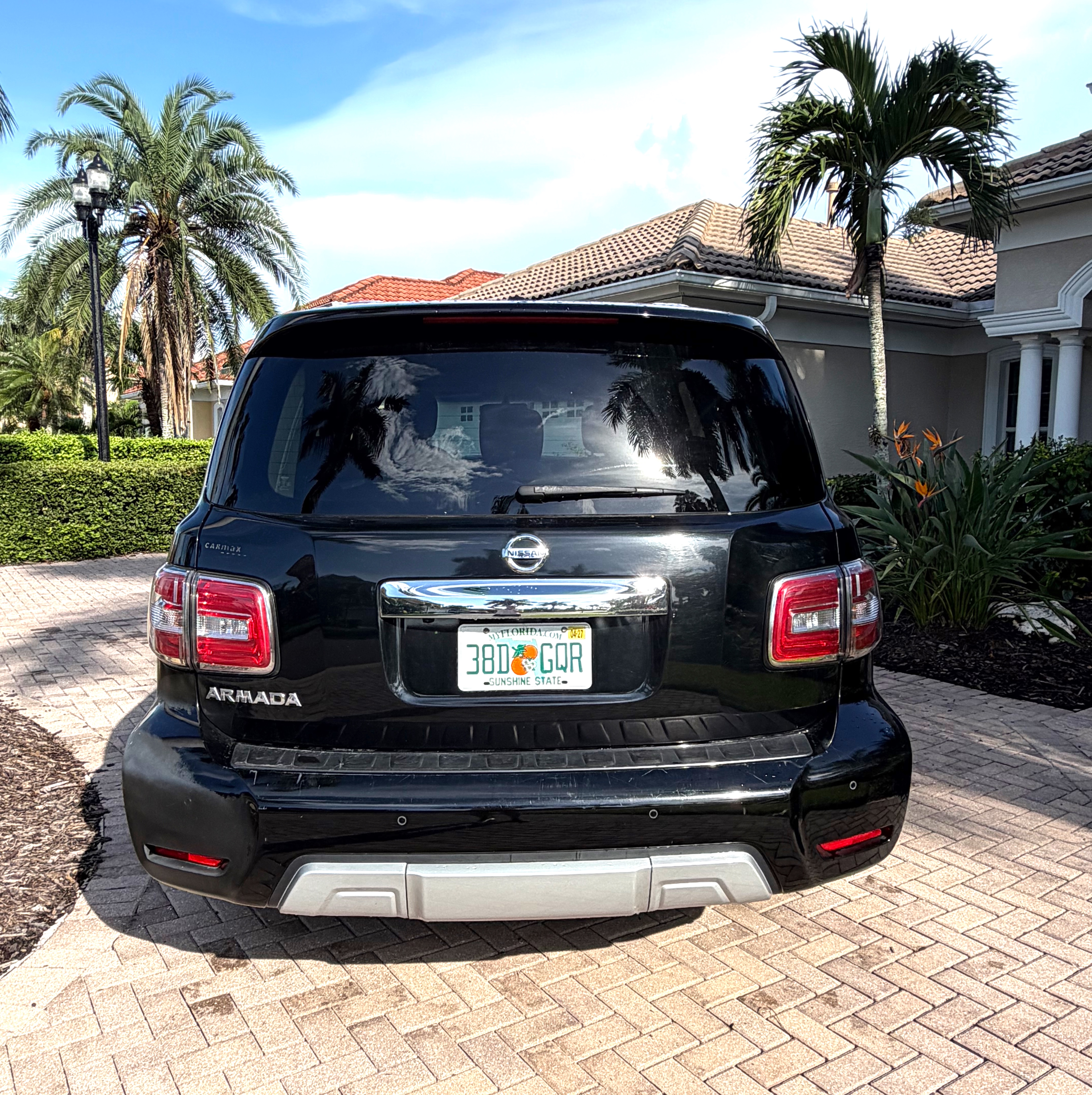 Used 2017 Nissan Armada SV w/ Driver Package AWD/4WD image 4