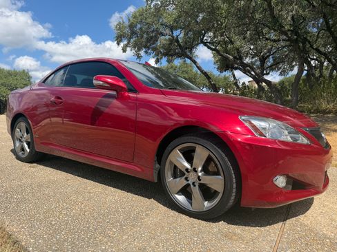 Used 2010 Lexus IS 350C RWD image 1