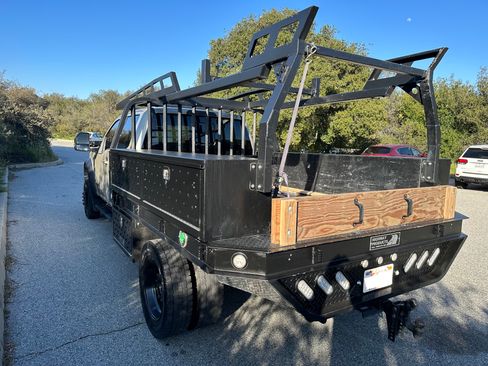 Used 2017 Ford F550 4x4 Crew Cab Super Duty image 6