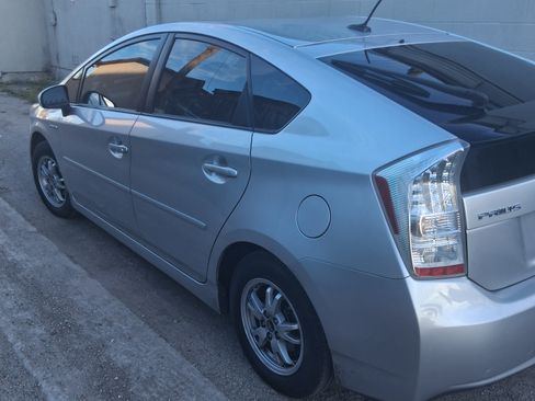 Used 2011 Toyota Prius Two image 10