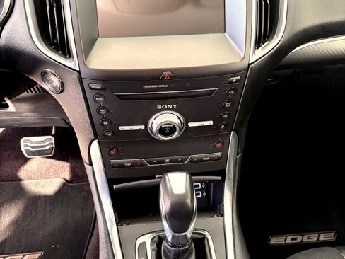 Used 2017 Ford Edge Sport image 12