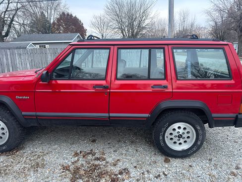 Used 1993 Jeep Cherokee Sport image 4