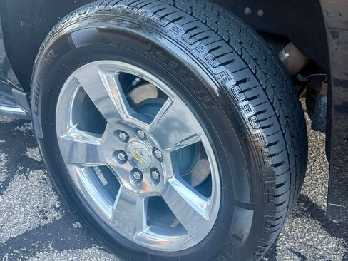 Used 2016 Chevrolet Suburban LTZ image 5