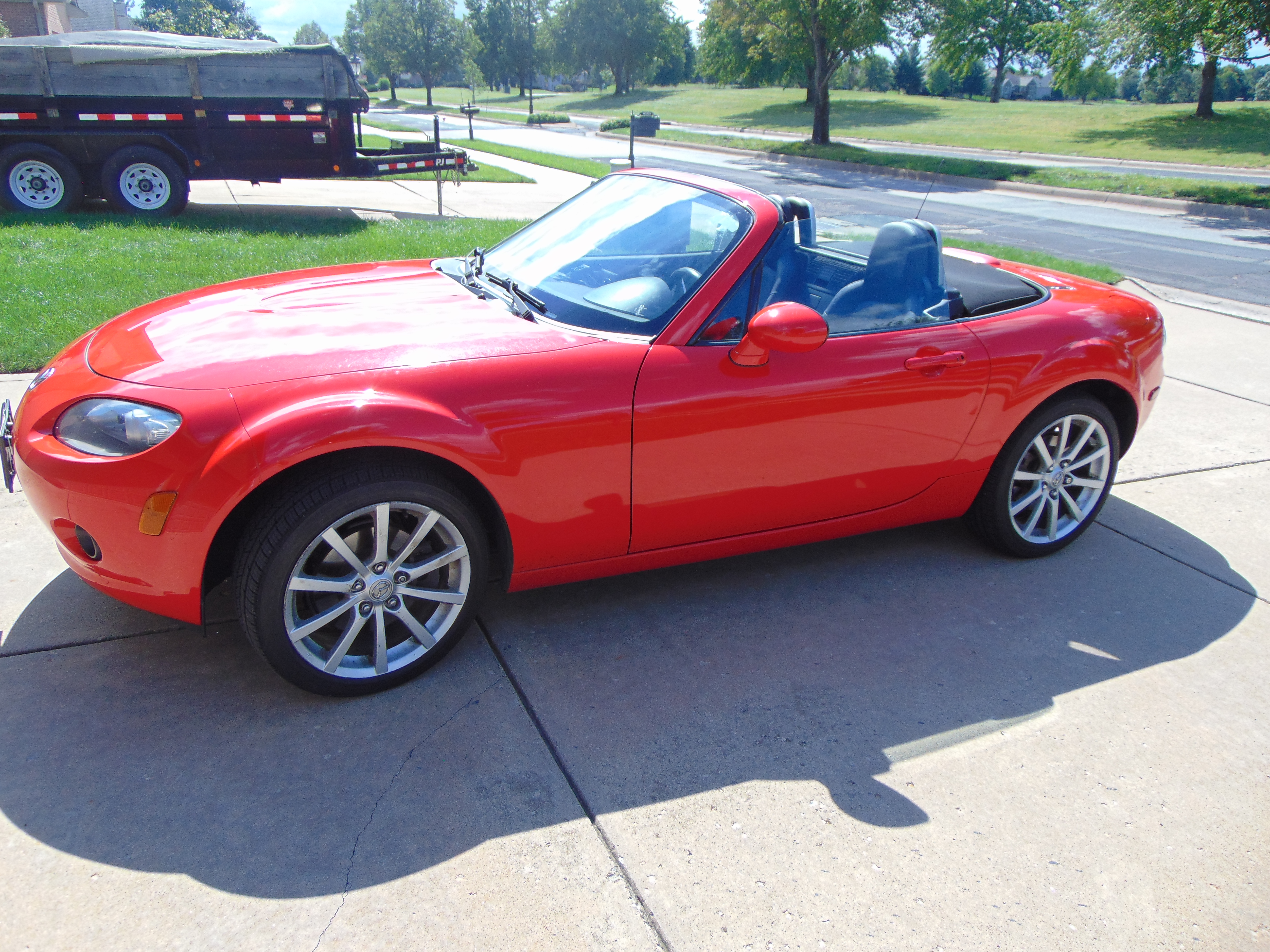 Used 2007 MAZDA MX-5 Miata Grand Touring RWD image 6