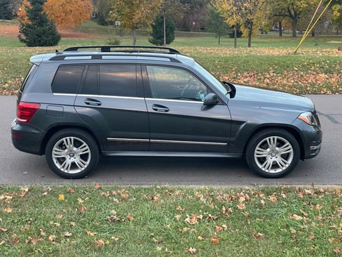 Used 2015 Mercedes-Benz GLK 350 4MATIC image 2
