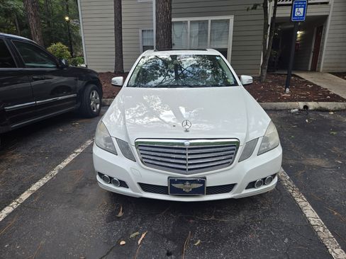 Used 2010 Mercedes-Benz E 350 4MATIC Sedan image 1