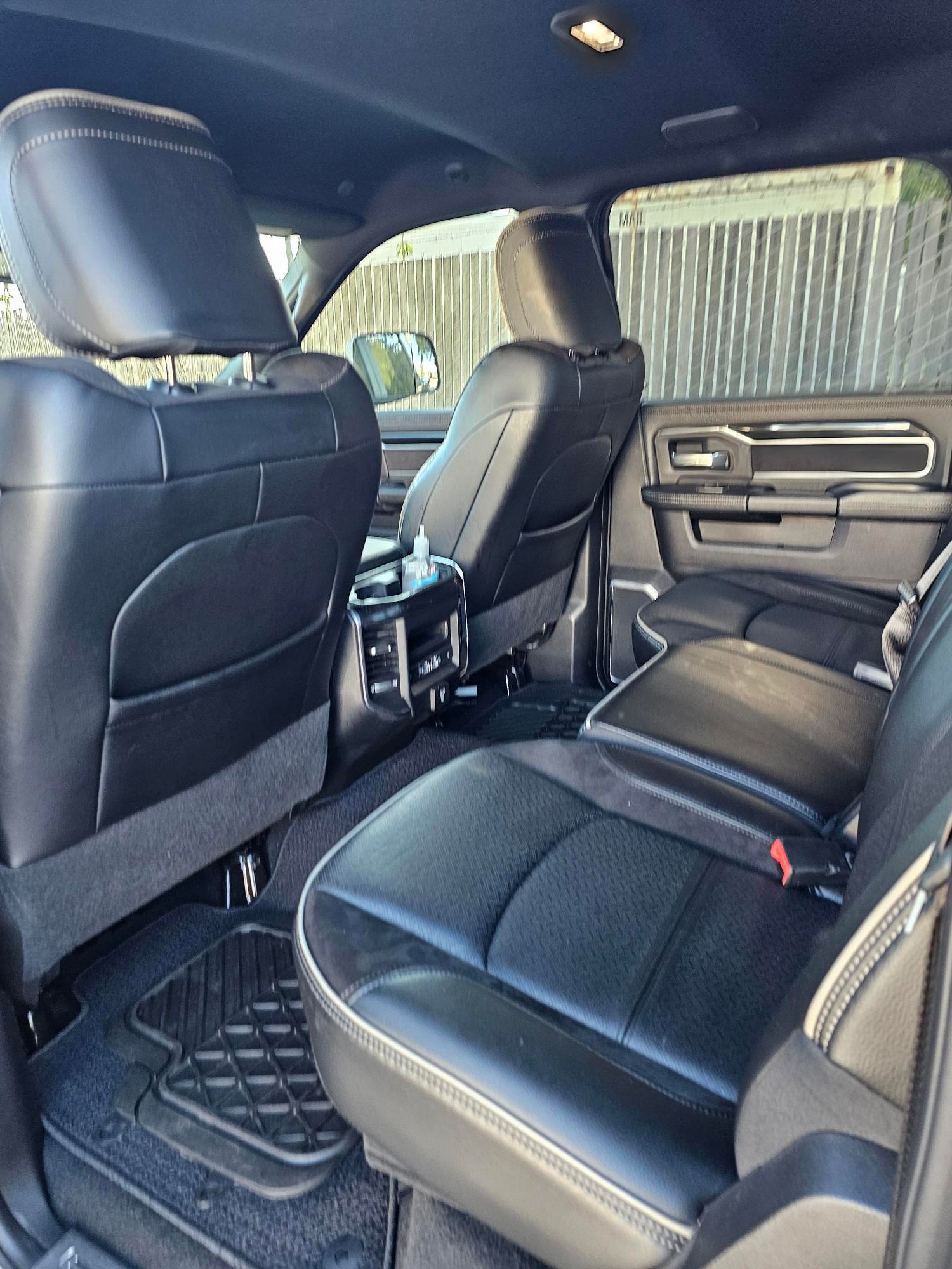 Used 2022 RAM 3500 Laramie AWD/4WD image 12