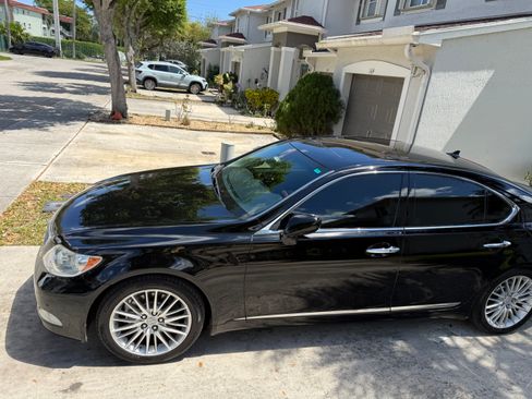 Used 2008 Lexus LS 460 image 8