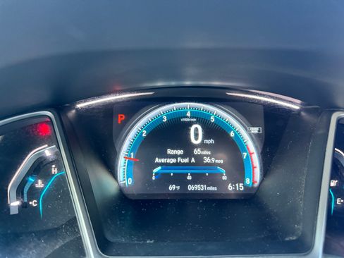 Used 2018 Honda Civic EX image 13