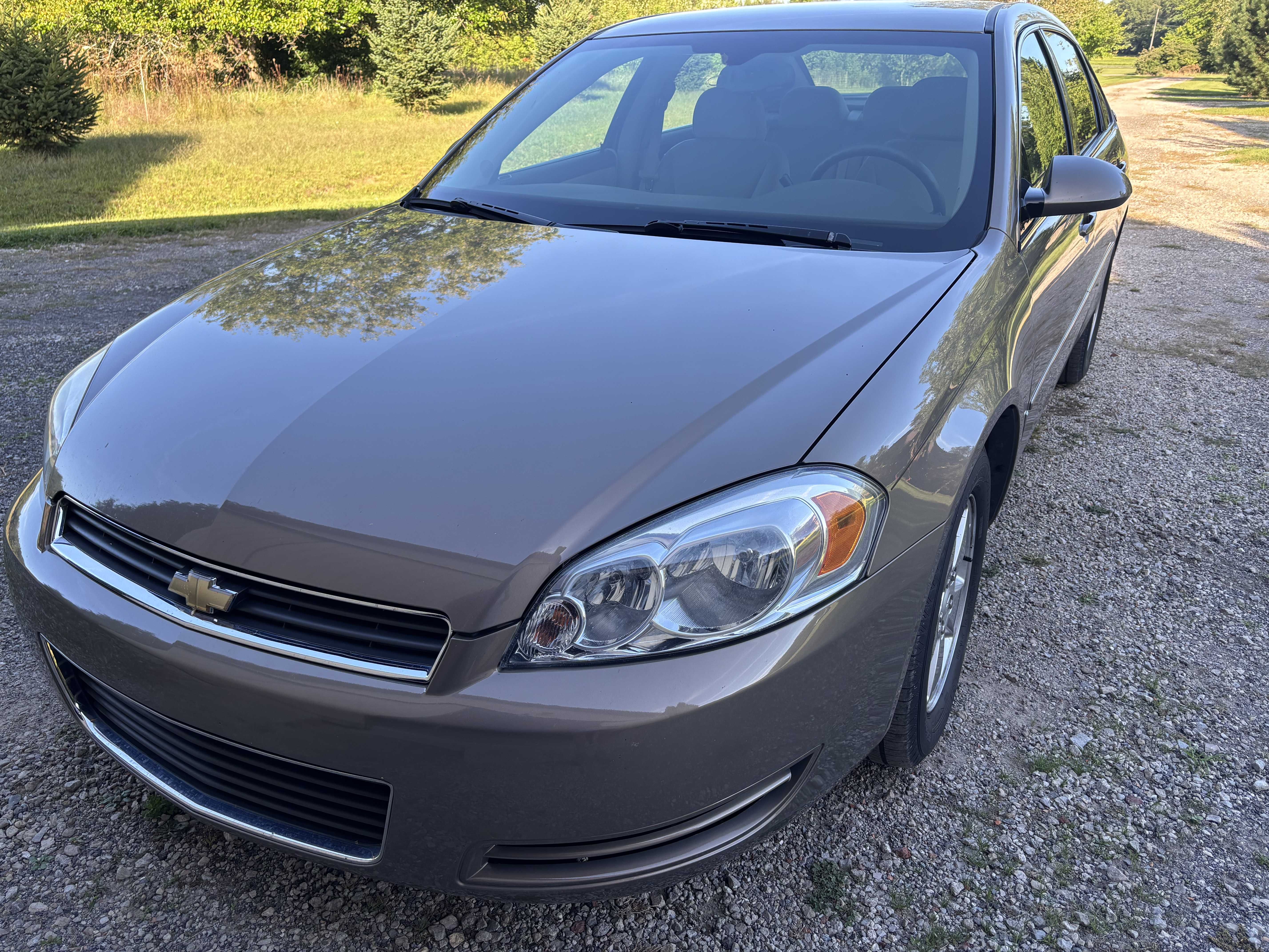 Used 2007 Chevrolet Impala LT FWD image 1