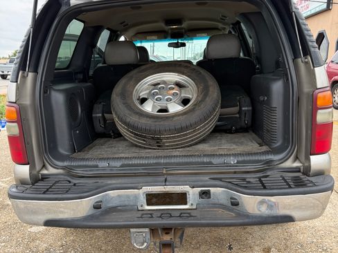 Used 2002 Chevrolet Tahoe LS image 10