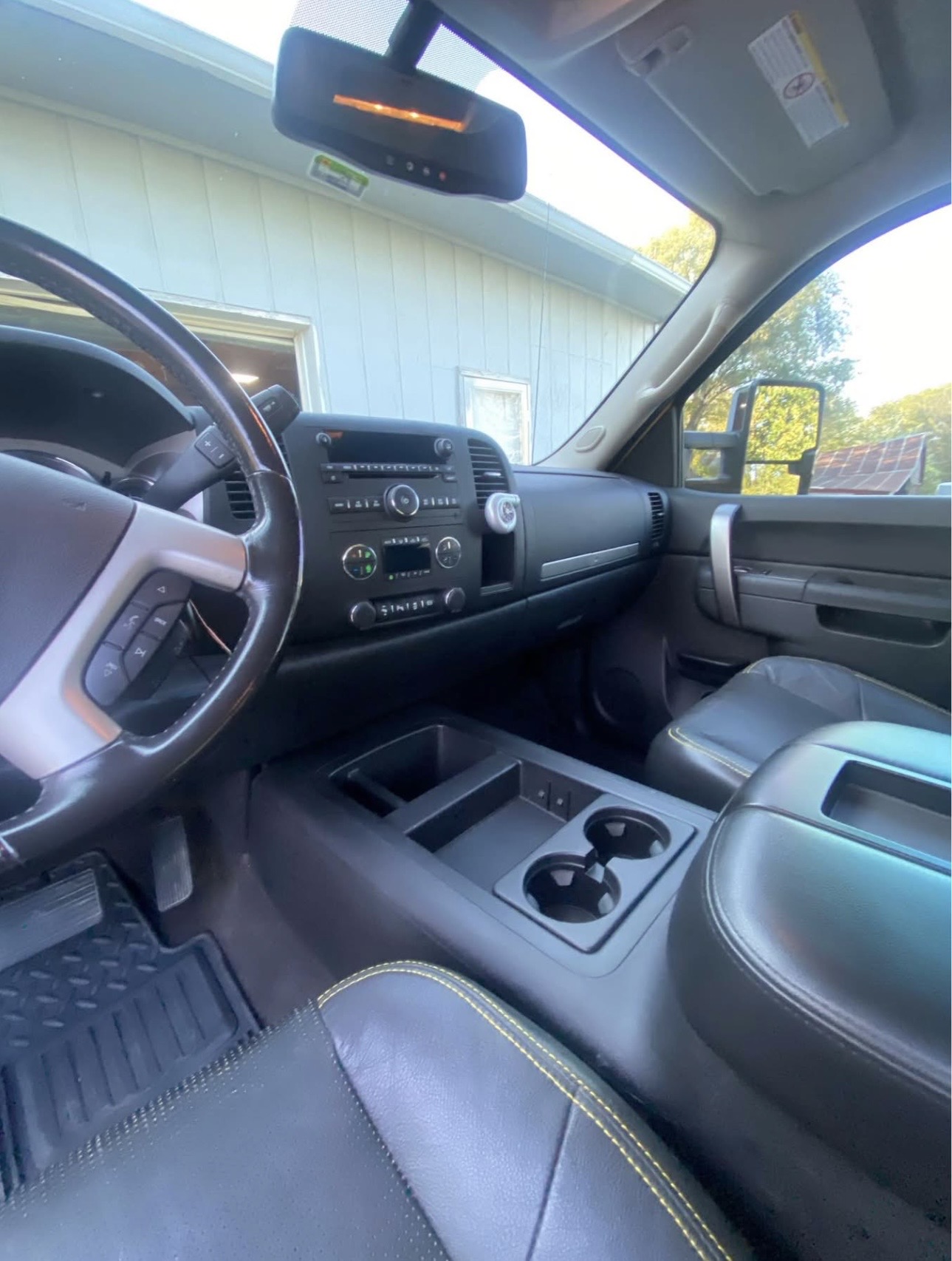 Used 2014 Chevrolet Silverado 2500 LT w/ Interior Plus Package AWD/4WD image 9