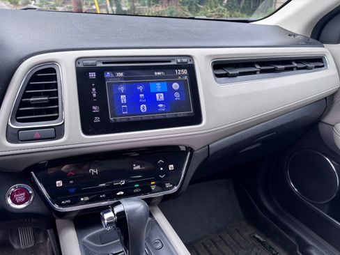 Used 2017 Honda HR-V EX-L image 6