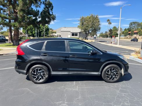 Used 2016 Honda CR-V SE image 3