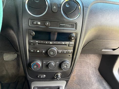 Used 2011 Chevrolet HHR LT FWD image 10