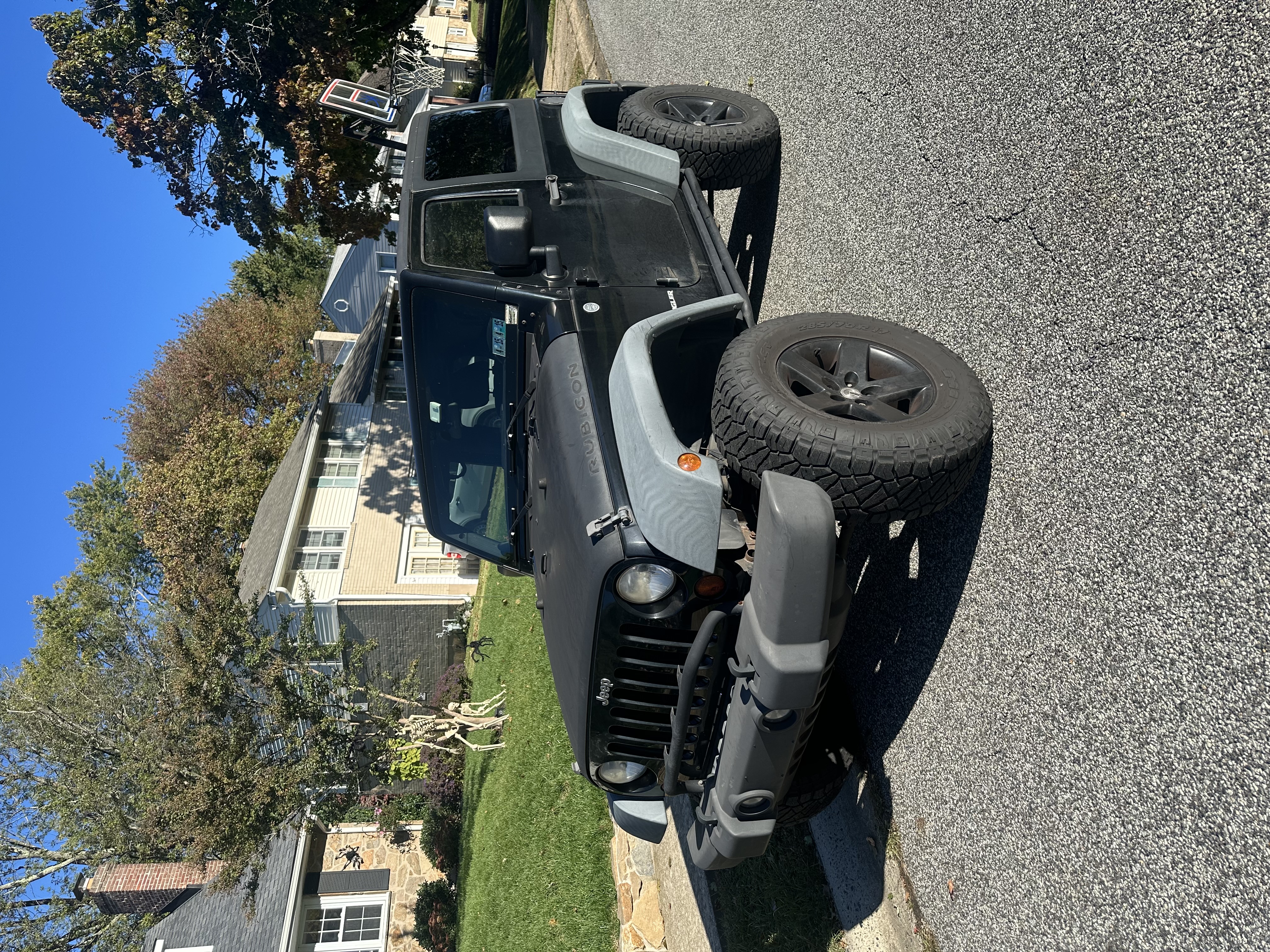 Used 2012 Jeep Wrangler Rubicon w/ PWR Convenience Group AWD/4WD image 9