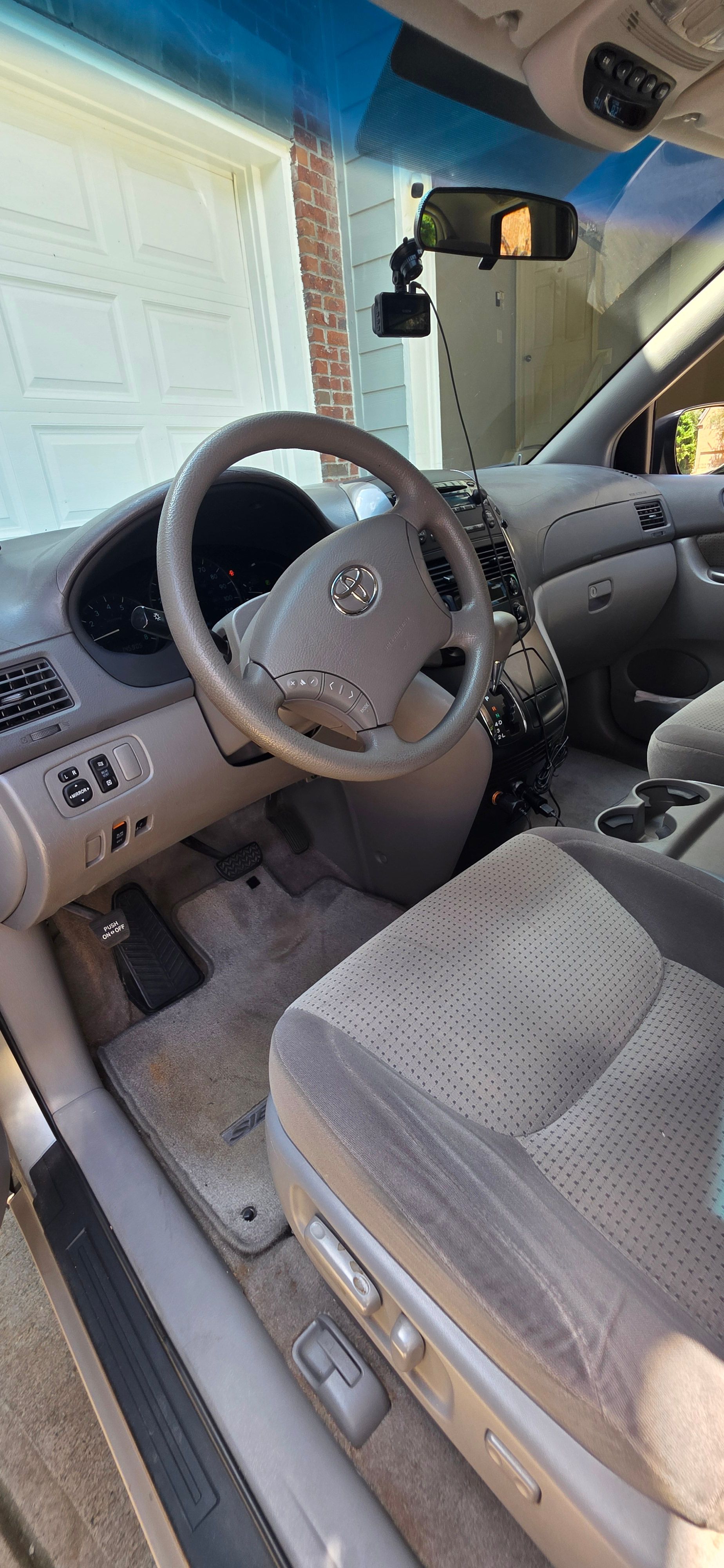Used 2008 Toyota Sienna LE FWD image 4