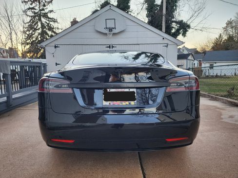 Used 2017 Tesla Model S 75 image 4