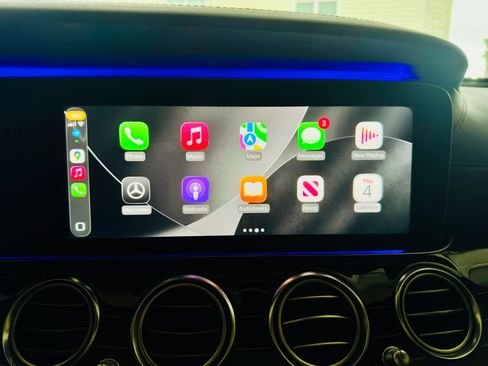 Used 2017 Mercedes-Benz E 43 AMG 4MATIC Sedan image 11