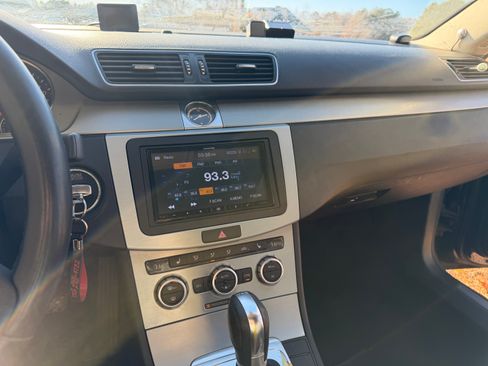 Used 2013 Volkswagen CC Lux image 10