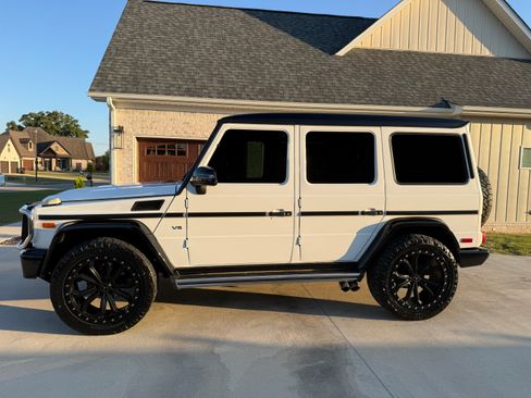 Used 2017 Mercedes-Benz G 550 image 4