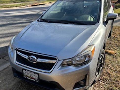 Used 2016 Subaru Crosstrek 2.0i Limited image 1