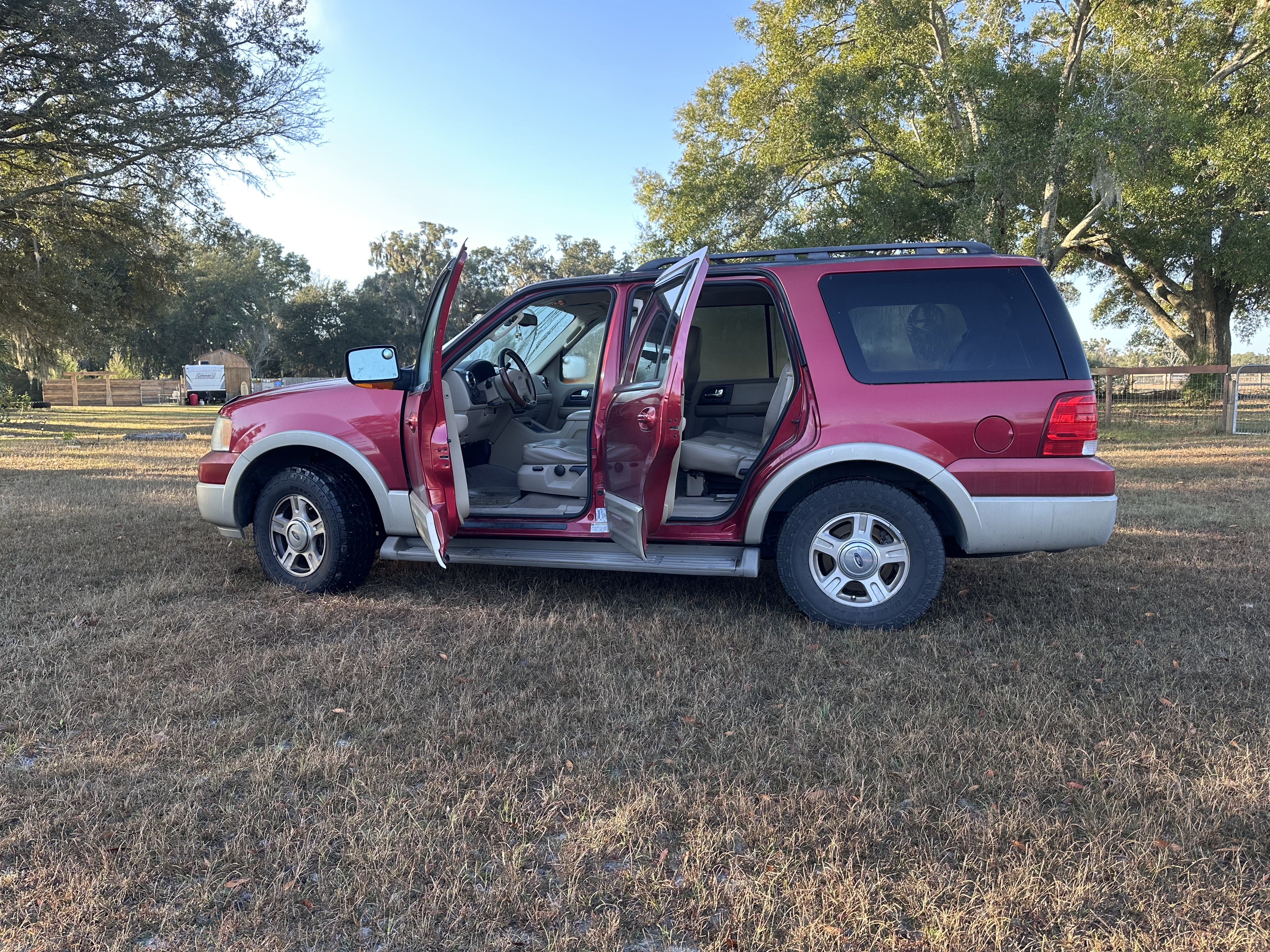 Used 2005 Ford Expedition Eddie Bauer RWD image 4