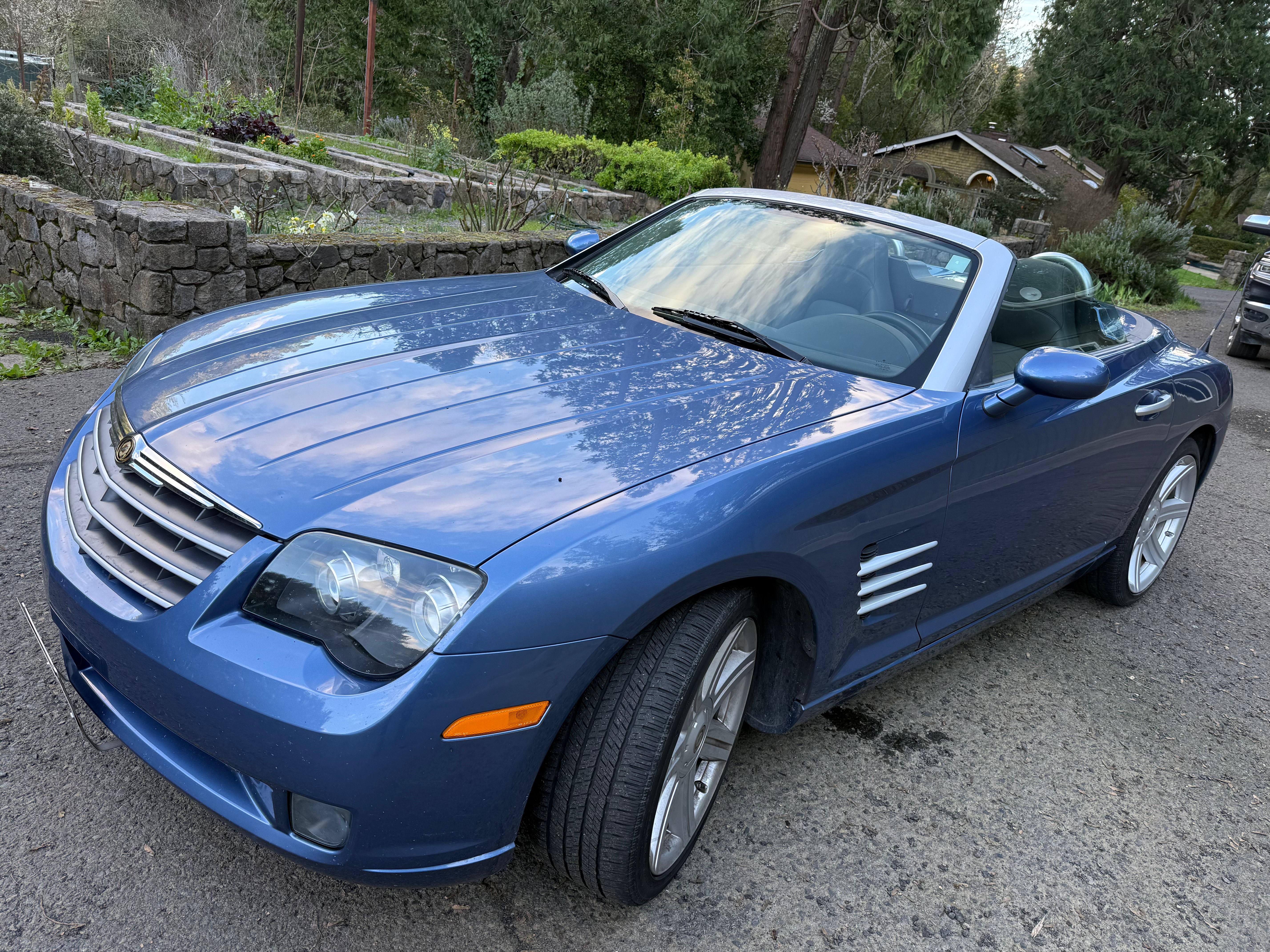 Used 2005 Chrysler Crossfire Limited RWD image 1