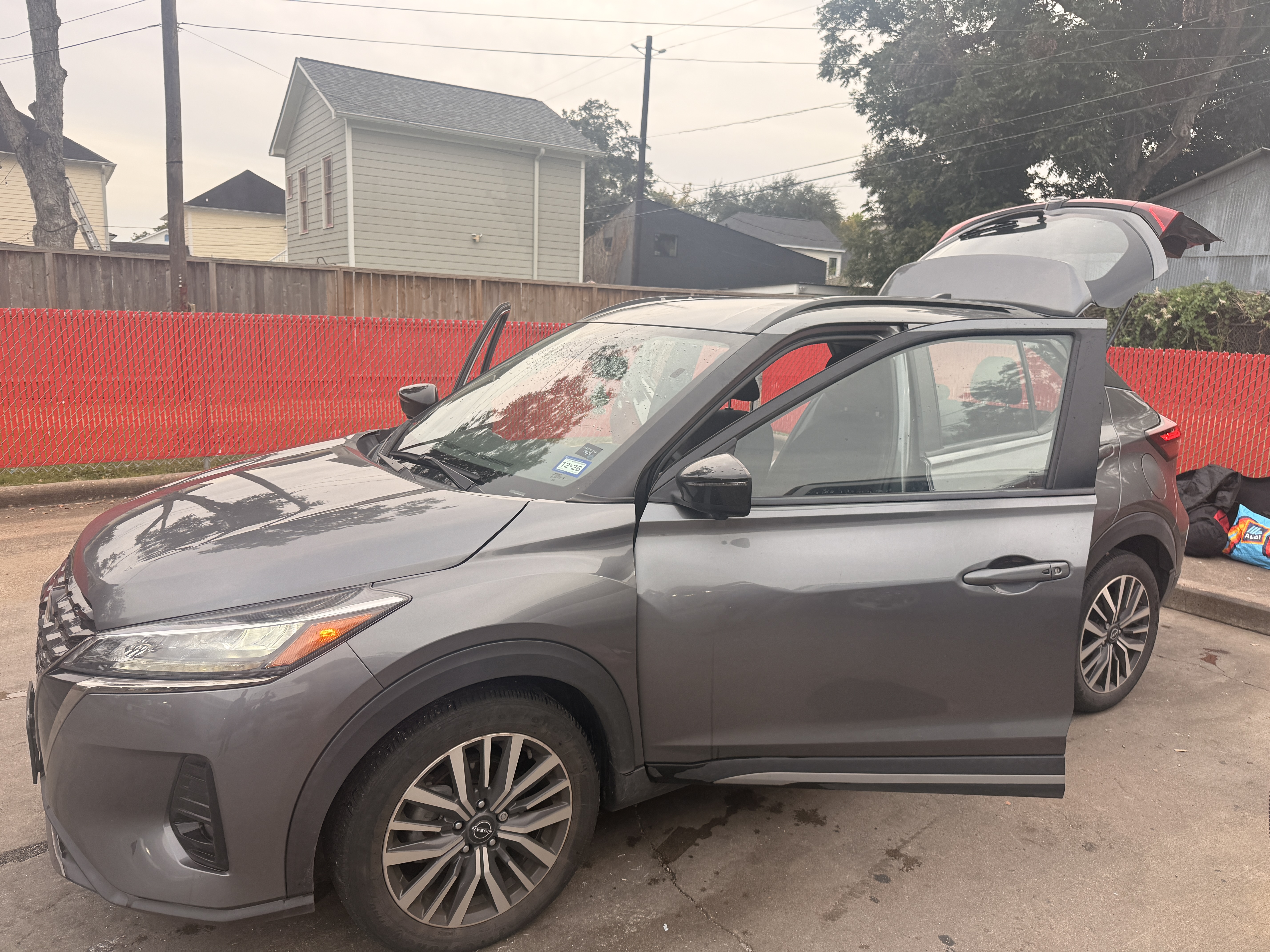 Used 2024 Nissan Kicks SR FWD image 2