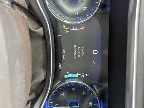 Used 2017 Chrysler Pacifica Touring-L Plus w/ Advanced Safetytec Group image 6